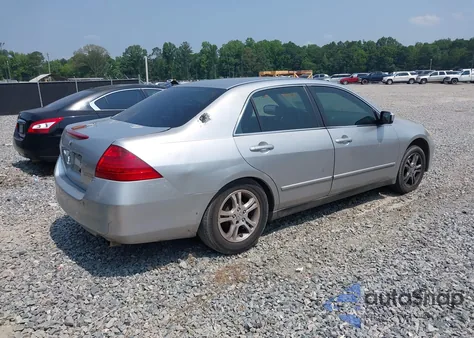 2007 Honda Accord 2.4 Lx z USA, uszkodzony, nr VIN 1HGCM56437A049997